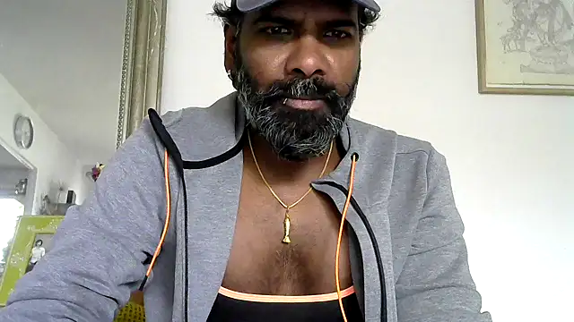 Chat +18 de frenchblackc31 ao vivo