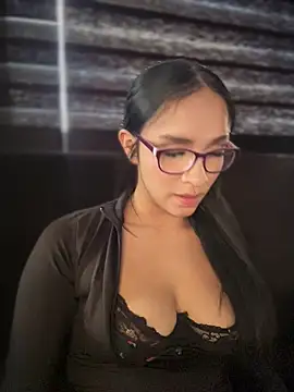 Isabella-Teen Live XXX-Chat