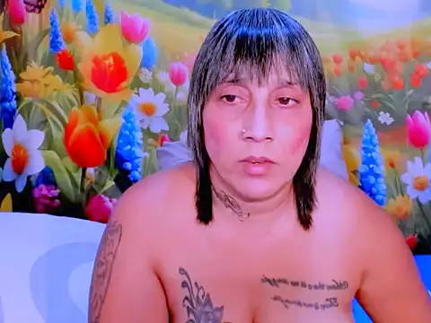 indianroxy Adlı Modelin Canlı XXX Sohbeti