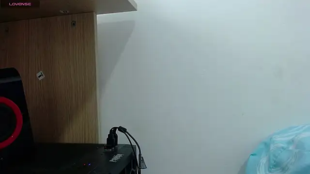 INDIAN_HORNY1 – Naživo XXX chat