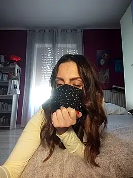Chatroom XXX en direct de Akemi_rossi