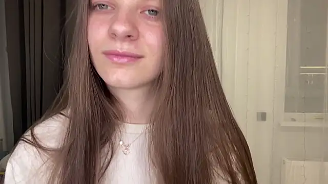 Liabae élő XXX-chatje