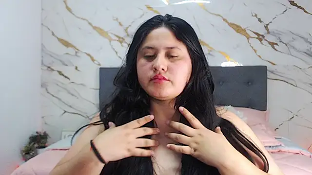XXX chat uživo modela luluu_17_
