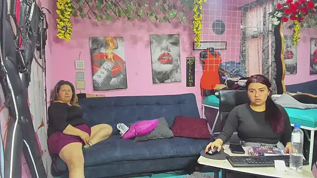 lesbiancuple's Live XXX Chat