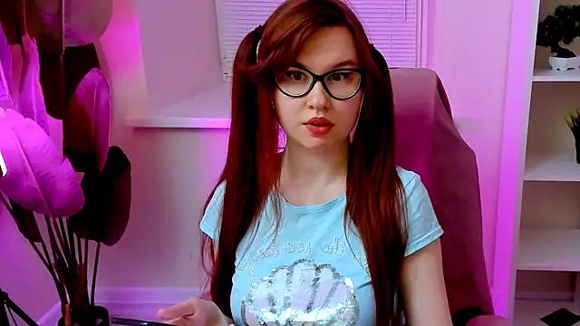 Chatroom XXX en direct de CarolGiggly