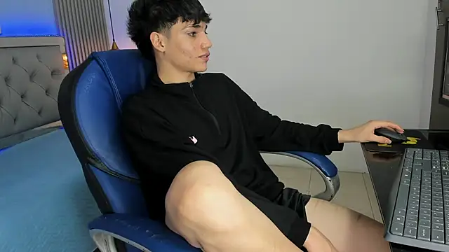 SamBlack_ live XXX chat