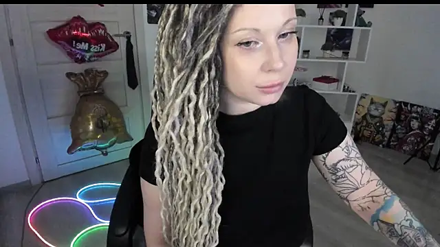 HoneySallyMoore live XXX chat