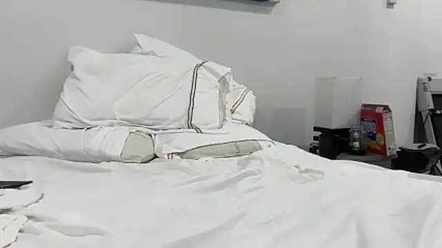 greekmythics' Live XXX Chat
