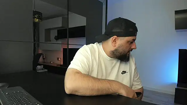 DravenPeak's Live XXX Chat