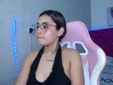 kathe-mills235's Live XXX Chat