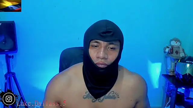 zeus_7777 Adlı Modelin Canlı XXX Sohbeti