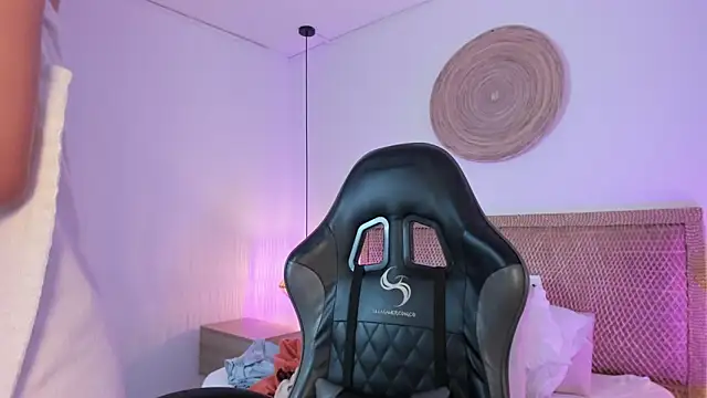 desireee_'s Live XXX Chat