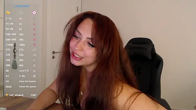 _Just_a_queen_3 Chat XXX in diretta