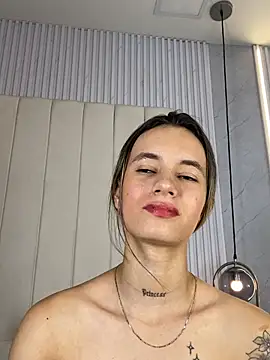 دردشة JuliaColemann الجنسية المباشرة