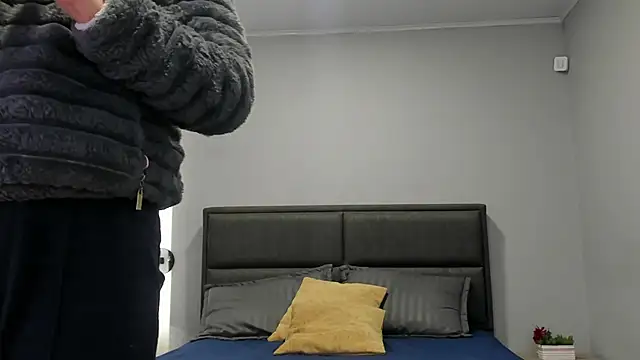 bulma_bambina_'s Live XXX Chat