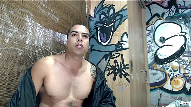 Justin_Frank Chat XXX in diretta