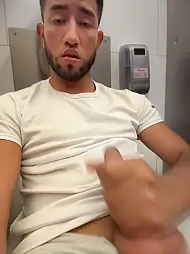 liam_bronw Adlı Modelin Canlı XXX Sohbeti