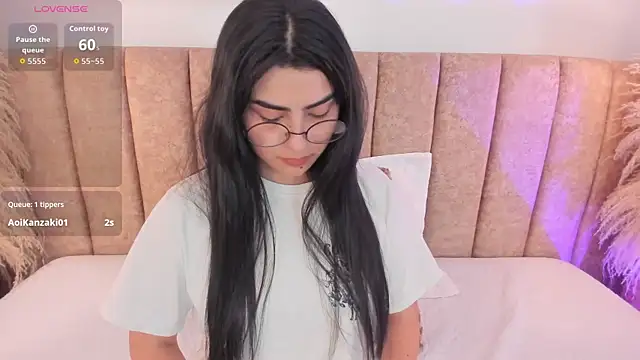 Chatroom XXX en direct de SofiVelvet_
