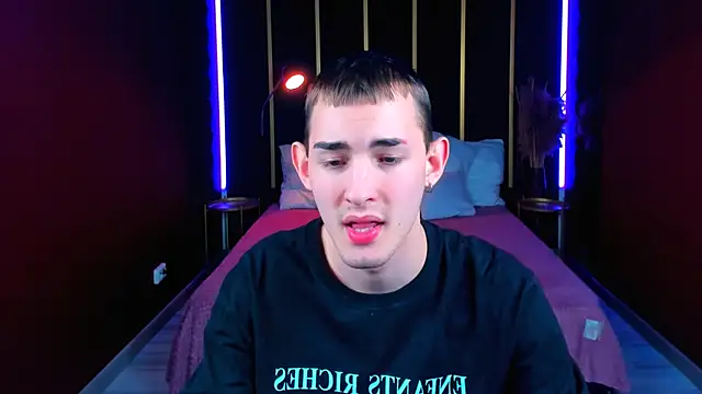 Lucas_Moran webkamerás műsora