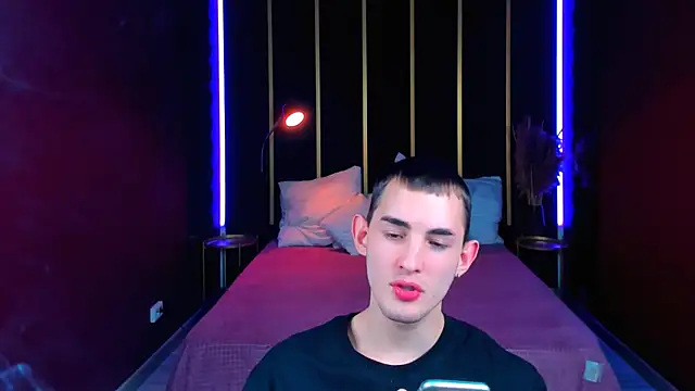 Lucas_Moran webkamerás műsora