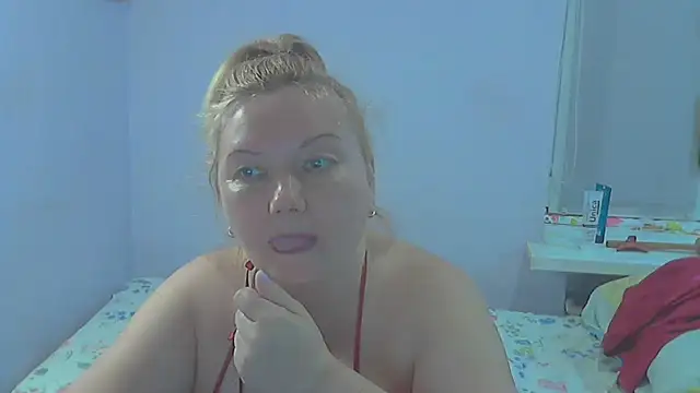 Lusi-777 Adlı Modelin Canlı XXX Sohbeti