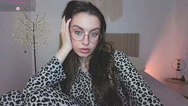 Real_cutie1's Live XXX Chat