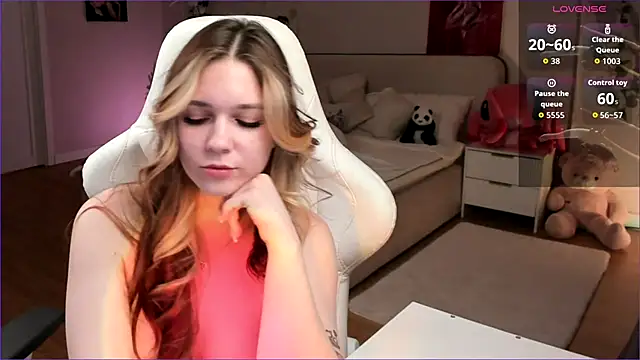 Frau_Lina Adlı Modelin Canlı XXX Sohbeti