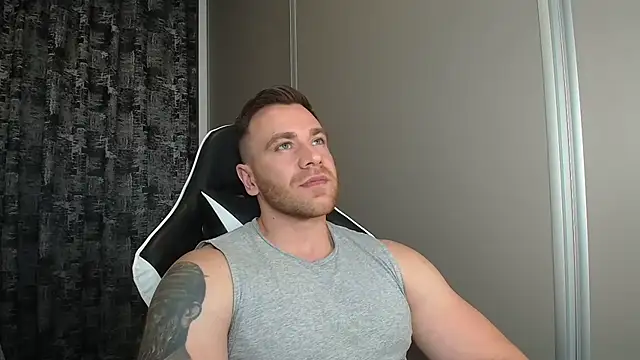 Thori92 Webcam show