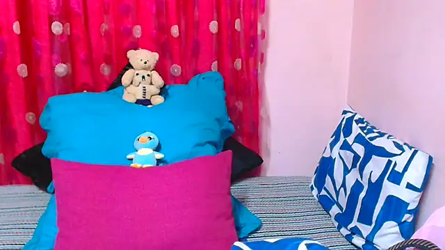 SLUTTYROXY Webcam Show