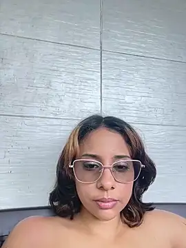 Онлайн чат XXX LeylaKnox