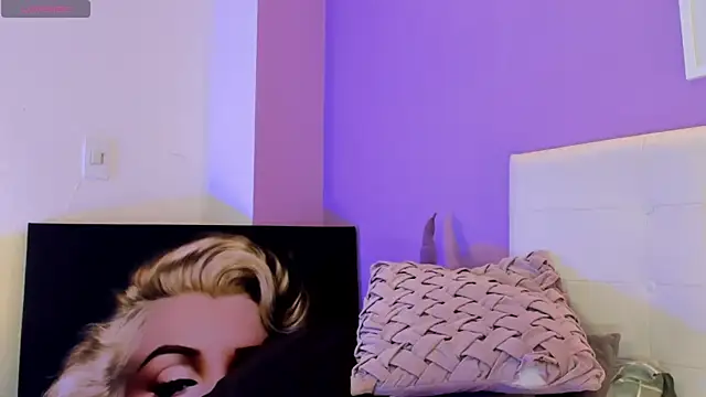 Czat XXX na żywo – Charlotte11-11