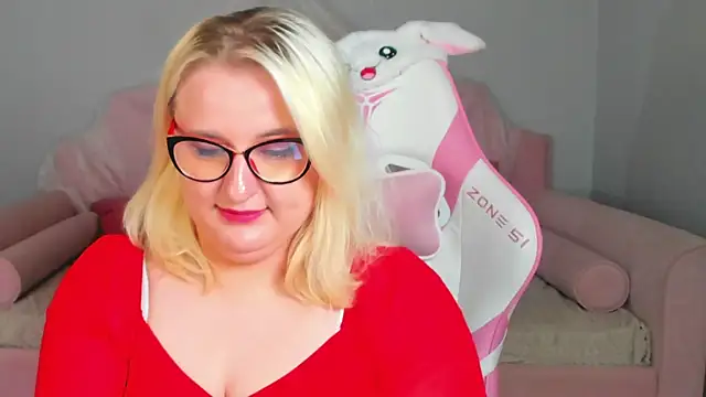 Chat XXX en directo de LioraArdyn