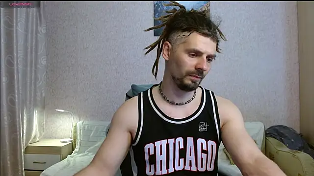 Aestheticguy101 webkamerás műsora
