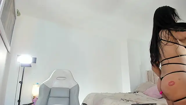 hollyprincess_2 webkamerás műsora