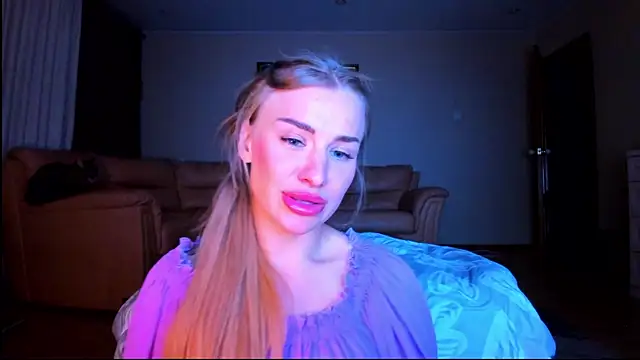 Онлайн чат XXX MashaFromRussia-_-
