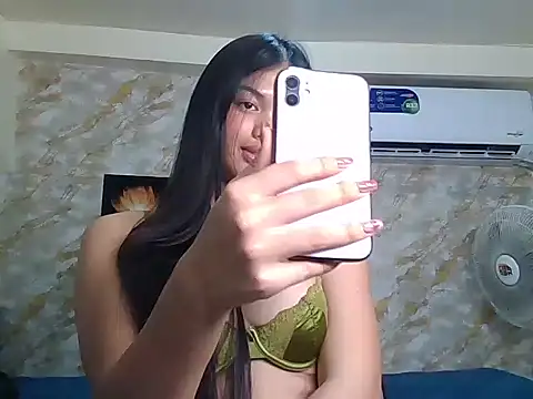 Foxie_Naughty 在線直播表演