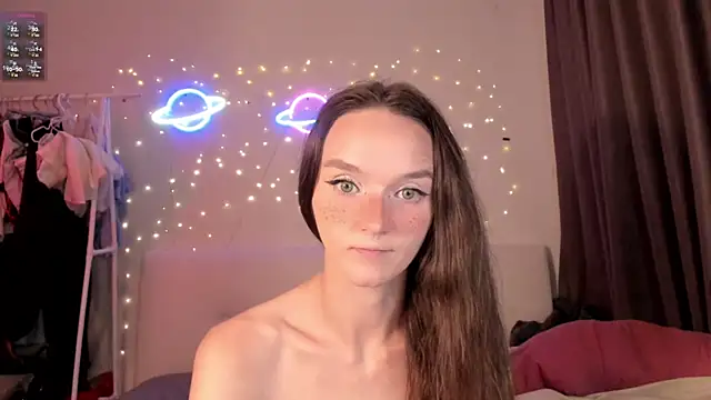 HottieEVER: онлайн-секс-чат