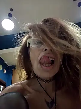 XXX chat uživo modela FrozenWaffle