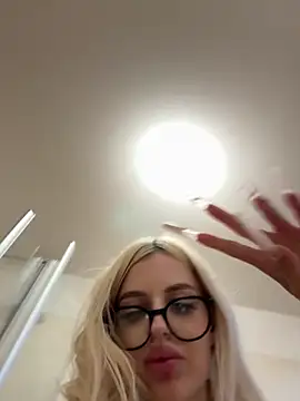 Steffi_Snowbunny Adlı Modelin Web Kamerası Şovu