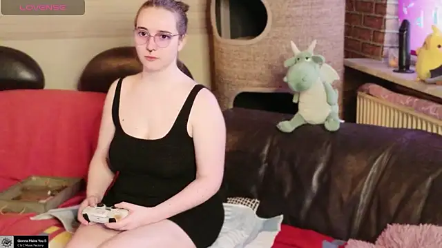 Show modela GamerGirl_Eve na web-kameri