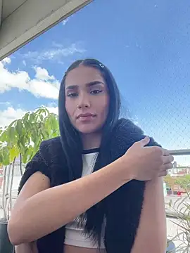 AlmaBlaze Adlı Modelin Canlı XXX Sohbeti