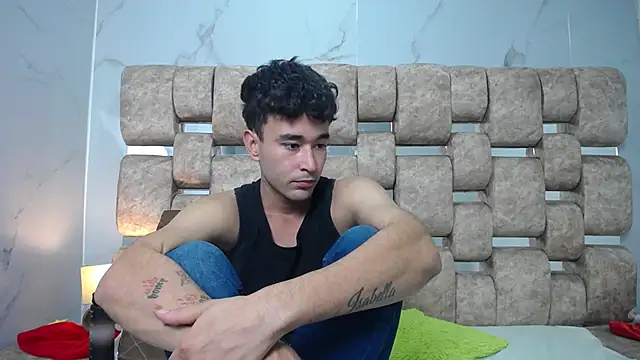 KathyAiden Chat XXX in diretta