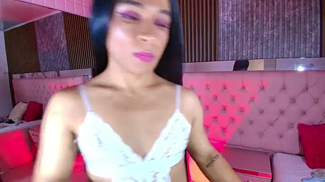 LUCIANA_FOX_TS Adlı Modelin Canlı XXX Sohbeti
