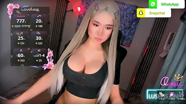 xBigSurpriseLorainex Show Webcam