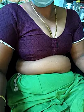 Tamilselviroja- live XXX chat