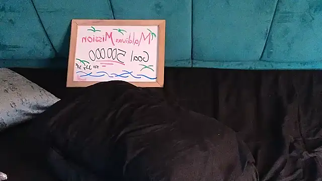 Aaron_Eze Show Webcam