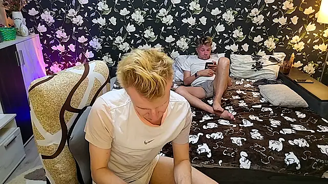 Vuitton Adlı Modelin Canlı XXX Sohbeti