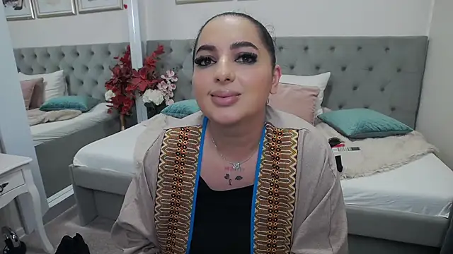 BustyAllyy Webcam show