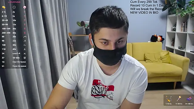 Tomguys Adlı Modelin Web Kamerası Şovu