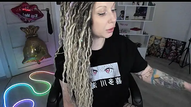 Chat XXX en directo de HoneySallyMoore